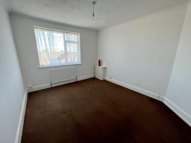 1 bedroom Flat To Let