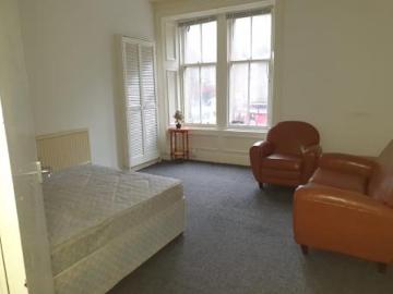 1 bedroom Flat To Let