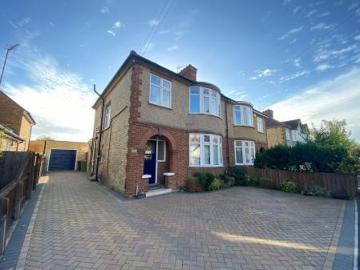 1 bedroom Flat To Let