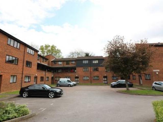1 bedroom Flat To Let