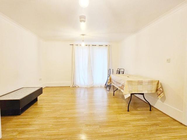 1 Bedroom FLAT To Let