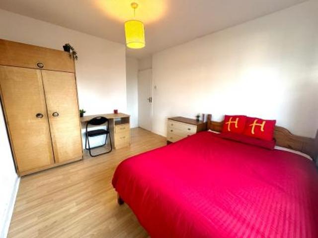 1 bedroom Flat To Let
