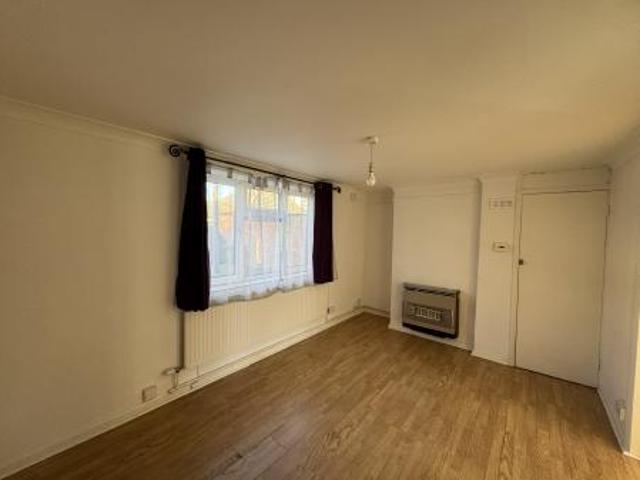 1 bedroom Flat To Let