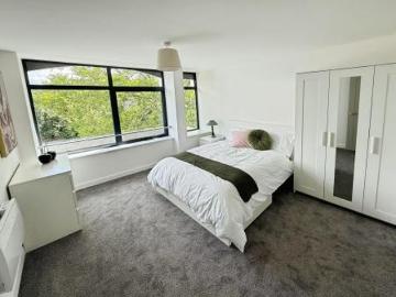 1 bedroom Flat To Let