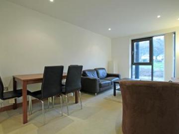 1 bedroom Flat To Let