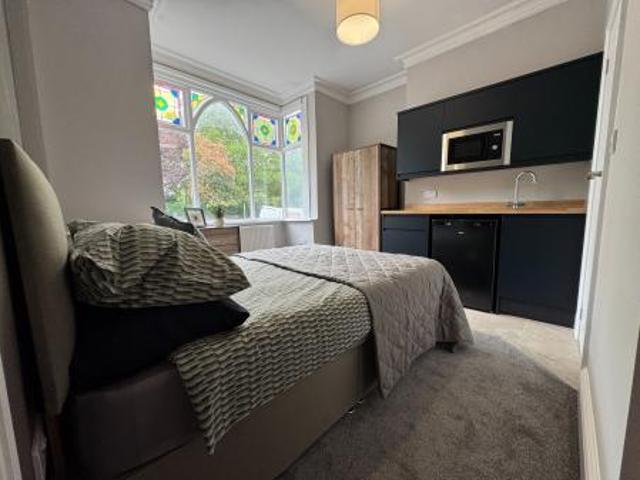 1 bedroom Flat To Let