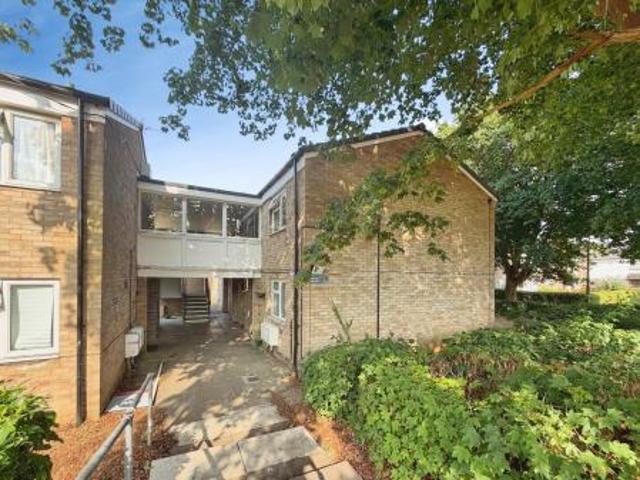1 bedroom Flat To Let