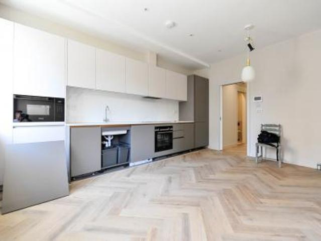 1 bedroom Flat To Let