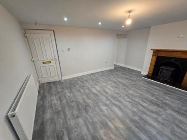 1 bedroom Flat To Let