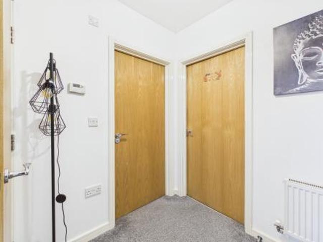 1 bedroom Flat To Let