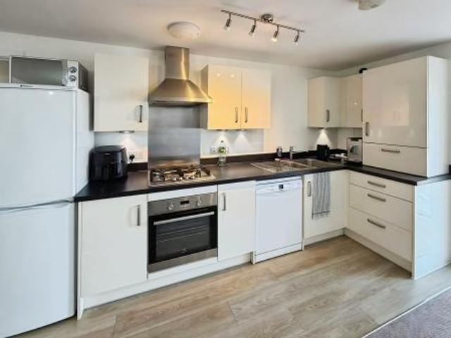 1 bedroom Flat To Let