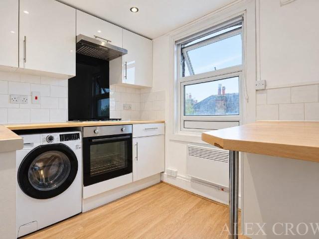1 Bedroom Flat To Let