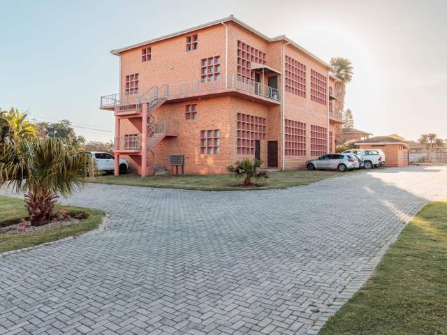 1 Bedroom Flat To Let in Bluewater Bay