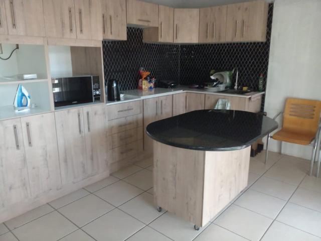 1 Bedroom Flat To Let in Bluff