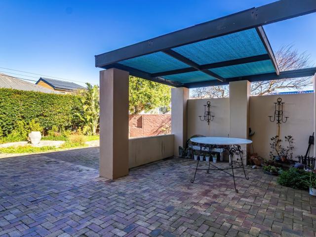 1 Bedroom Flat To Let in Kleinmond Central