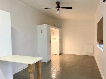 1 Bedroom Flat To Let in Hoog En Droog
