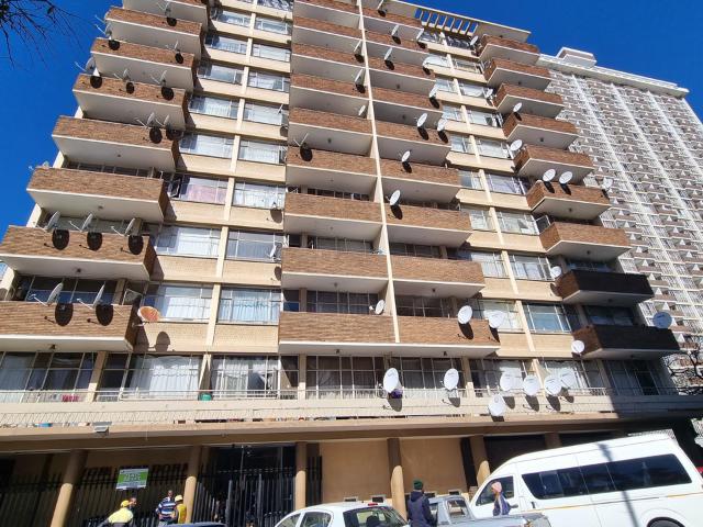 1 Bedroom Flat To Let in Joubert Park