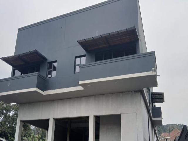 1 Bedroom Flat To Let in Montclair