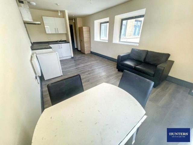 1 bedroom Flat To Rent Total Size: 255 SQ FT
