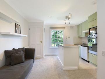 1 bedroom Flat To Let Total Size: 331 SQ FT