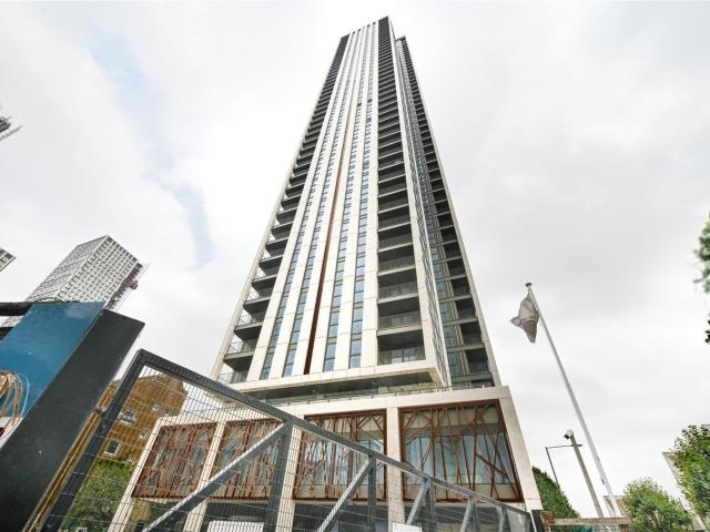 1 bedroom flat to rent on Marsh Wall, London