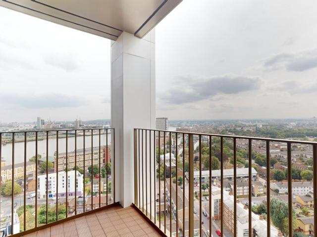 1 bedroom flat to rent on Marsh Wall, London