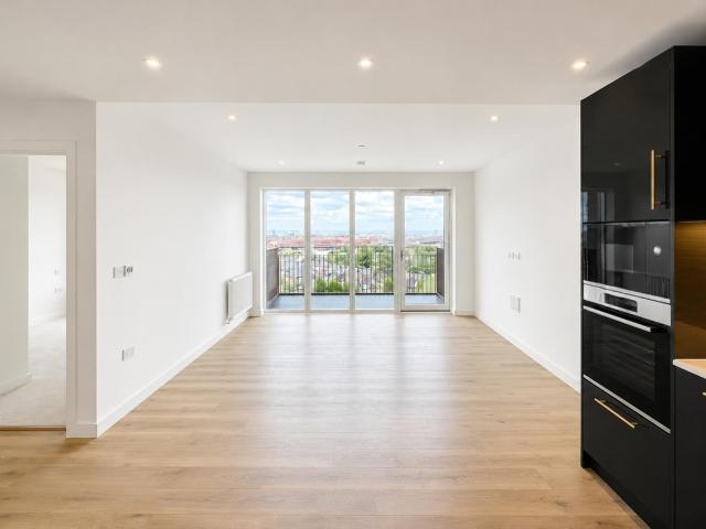 1 bedroom flat to rent on Mary Neuner Road, London