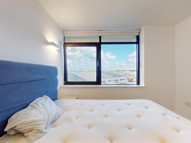 1 bedroom flat to rent on New Horizons Court, London