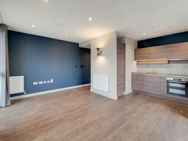 1 bedroom flat to rent on Olympic Way, London