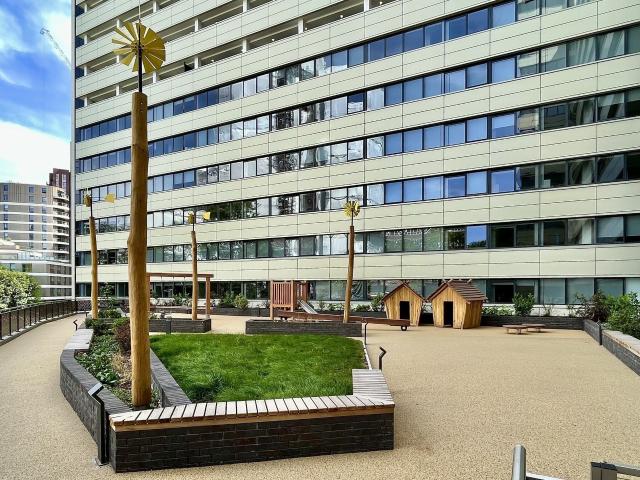 1 bedroom flat to rent on Olympic Way, London