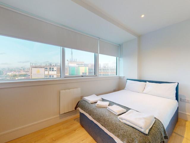 1 bedroom flat to rent on Olympic Way, London