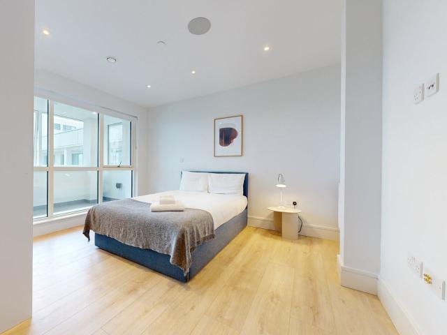 1 bedroom flat to rent on Olympic Way, London