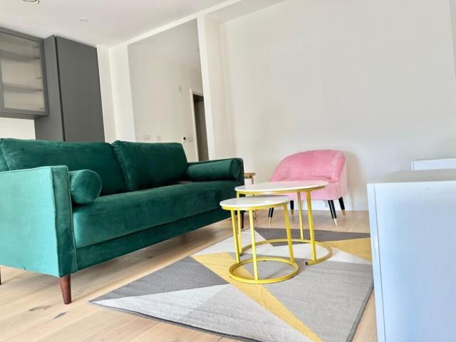 1 bedroom flat to rent on Ashley Road, London