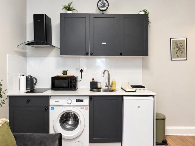 1 bedroom flat to rent on Castletown Road, London