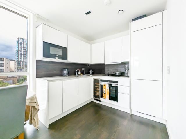 1 bedroom flat to rent on Devan Grove, London
