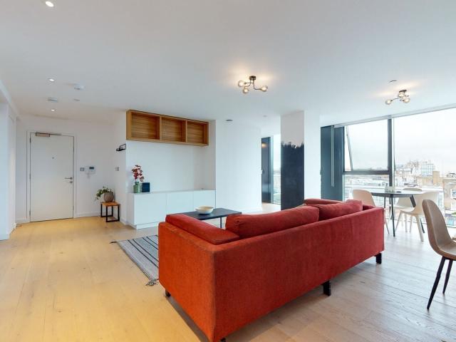 1 bedroom flat to rent on Highgate Hill, London