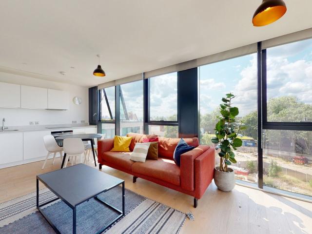 1 bedroom flat to rent on Highgate Hill, London