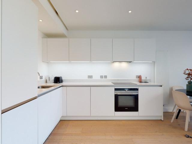 1 bedroom flat to rent on Highgate Hill, London