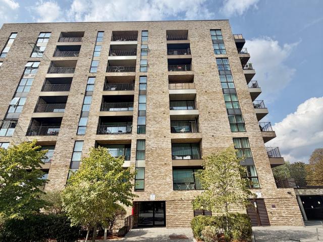 1 bedroom flat to rent on Park Royal, London