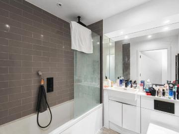 1 bedroom flat to rent on Station Road, London