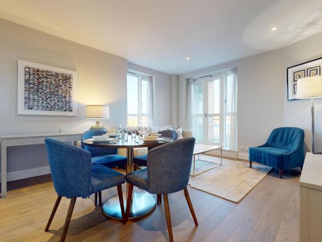 1 bedroom flat to rent on Westferry Circus, London