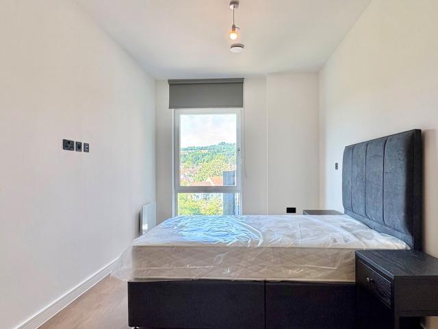 1 bedroom flat to rent on Windsor Bridge Road, Bath
