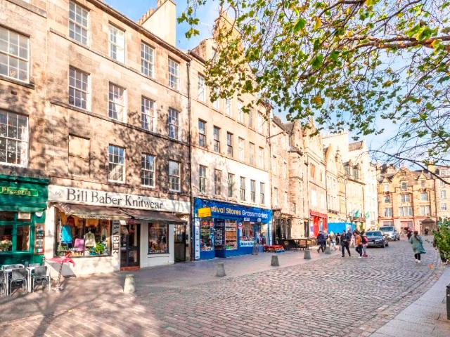 1 bedroom flat to rent at Grassmarket, Edinburgh