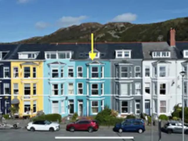 1 Bedroom Flat To Rent In Marine Parade, Barmouth, LL42