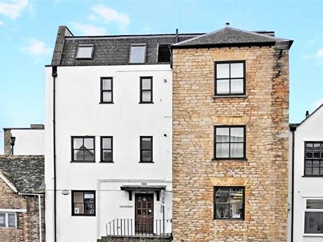 1 Bedroom Flat To Rent In Market Square, Witney, OX28