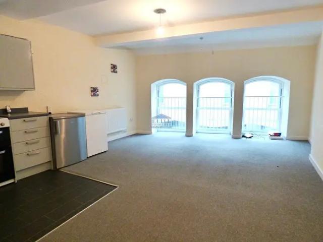 1 Bedroom Flat To Rent In Market Street, Bridgend CF31