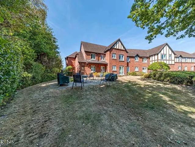 1 Bedroom Flat To Rent In Mills Court, Lichfield Road, Four Oaks, Sutton Coldfield, B74