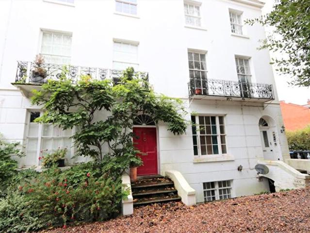 1 Bedroom Flat To Rent In Milverton Crescent, Leamington Spa, Warwickshire, CV32