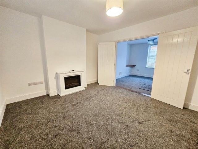 1 Bedroom Flat to Rent in Montague Street, Rushden, Northants, NN10