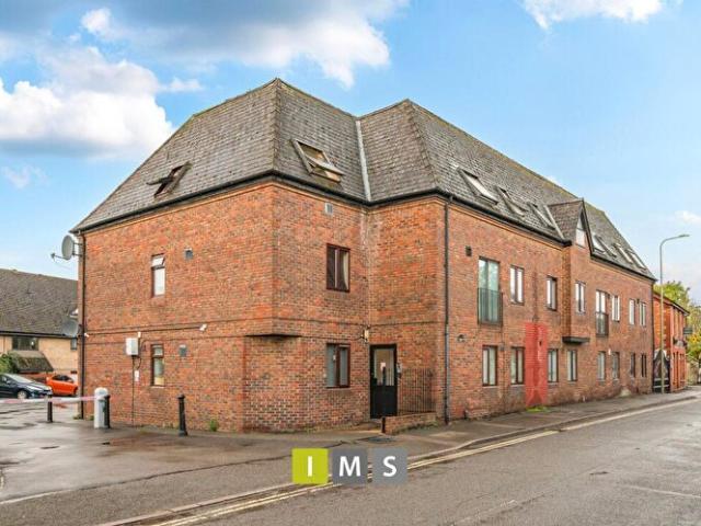 1 Bedroom Flat To Rent In North Street, Tollgate House North Street, OX26